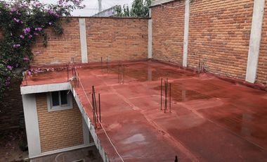 Casa en privada, 4 recámaras, jardín.