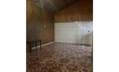 SE ARRIENDA CASA  USO COMERCIAL O HABITACIONAL SECTOR ALERCE