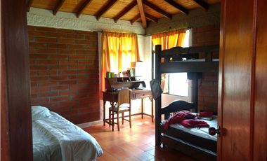 LLO-253-Casa Campestre-Guarne-Santa Elena-V.La Palma-Tres Puertas.