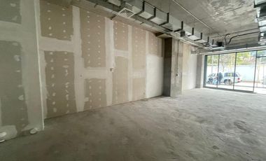 ARRIENDO Local Comercial de 126,52 m2, Metro Manuel Montt,