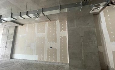 ARRIENDO Local Comercial de 126,52 m2, Metro Manuel Montt,