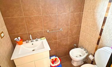 EXCELENTE CASA 4 AMBIENTES CON GARAJE Y TERRAZA