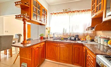 EXCELENTE CASA 4 AMBIENTES CON GARAJE Y TERRAZA
