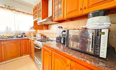 EXCELENTE CASA 4 AMBIENTES CON GARAJE Y TERRAZA