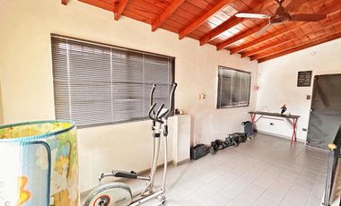 EXCELENTE CASA 4 AMBIENTES CON GARAJE Y TERRAZA