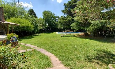 Casa quinta sobre Lamberti y Bosch, Glew, Alte. Brown