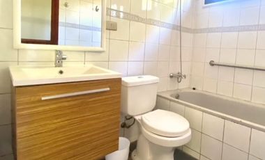 Rebajada Oportunidad 2 casas Excelente ubicación Calera de Tango170+110/5022mtrs2