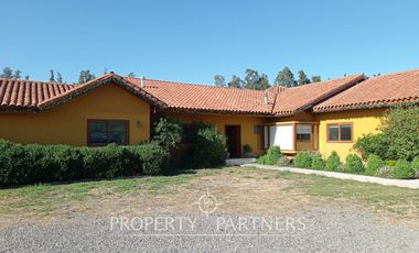 Casa en condominio cercana a colegios, hospitales y centros comerciales