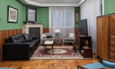 Excelente CASA de 6 amb en importante esquina