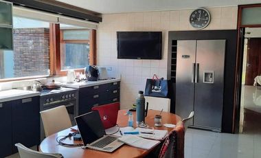 CASA 4 AMBIENTES CON PARQUE, QUINCHO Y PISCINA