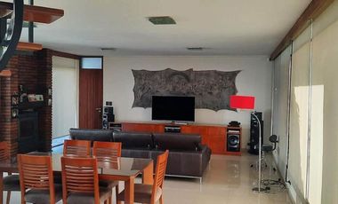 CASA 4 AMBIENTES CON PARQUE, QUINCHO Y PISCINA