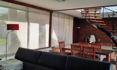 CASA 4 AMBIENTES CON PARQUE, QUINCHO Y PISCINA