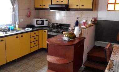 Excelente casa aa6 ambientes en 2 plantas