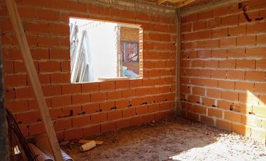 DEPARTAMENTO EN POZO 3 AMBIENTES COCHERA PATIO PARRILLA