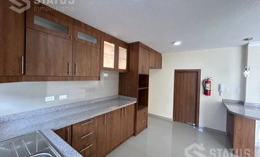 Venta de casa Sector La Armenia, cerca del reservorio