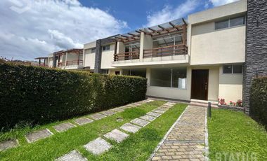 Venta de casa Sector La Armenia, cerca del reservorio