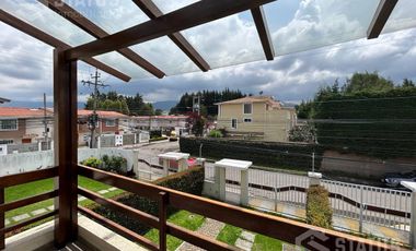 Venta de casa Sector La Armenia, cerca del reservorio