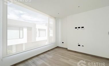 Venta de casa esquinera, Sector La Armenia II