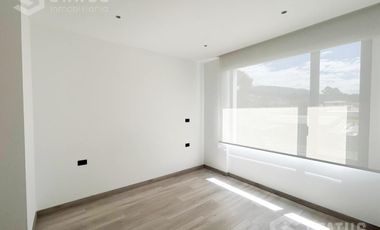 Venta de casa esquinera, Sector La Armenia II