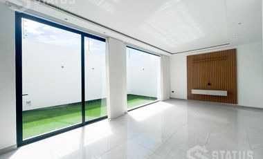 Venta de casa esquinera, Sector La Armenia II