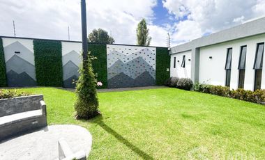 Venta de casa esquinera, Sector La Armenia II