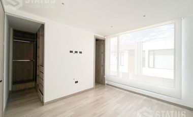 Venta de casa esquinera, Sector La Armenia II