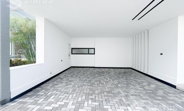 Venta de casa esquinera, Sector La Armenia II