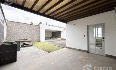 Venta de casa Sector Conocoto, cerca Supermercado Santa María