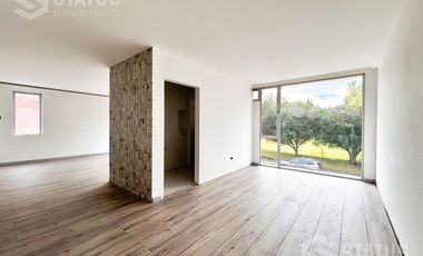 Venta de casa Sector Conocoto, cerca Supermercado Santa María