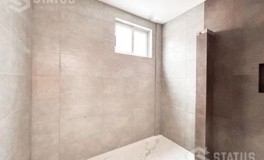 Venta de casa Sector Conocoto, cerca Supermercado Santa María