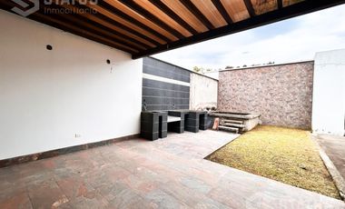 Venta de casa Sector Conocoto, cerca Supermercado Santa María