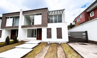 Venta de casa Sector Conocoto, cerca Supermercado Santa María