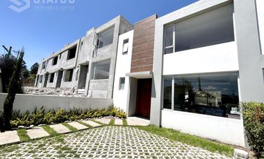 Venta de casa Sector Conocoto en Urbanización.
