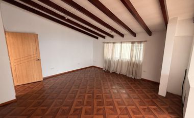 VENTA Casa 300 m2, 5 dormitorios, San Isidro del Inca