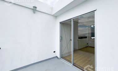 Venta de casa, Sector Sangolquí ¡Aplica crédito VIP o Miti-Miti!