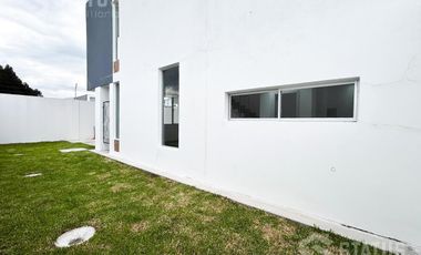 Venta de casa, Sector Sangolquí ¡Aplica crédito VIP o Miti-Miti!