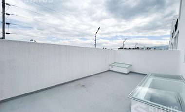 Venta de casa, Sector Sangolquí ¡Aplica crédito VIP o Miti-Miti!