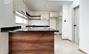 Venta de casa, Sector Sangolquí ¡Aplica crédito VIP o Miti-Miti!