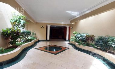 Rento departamento amoblado de 304 m² con hermosa vista, sector El Bosque - $1.200