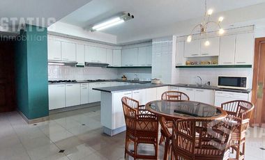 Rento departamento amoblado de 304 m² con hermosa vista, sector El Bosque - $1.200