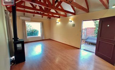 Amplia Casa Familiar de 4D/3B en Condominio, Peñalolén