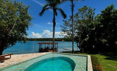 Villa Patos: Complejo vacacional frente a la laguna de Xul-Ha con 6 villas y muelle privado