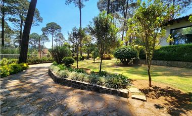 CASA EN VENTA EN AVNDARO, VALLE DE BRAVO