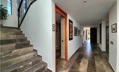 CASA EN VENTA EN AVNDARO, VALLE DE BRAVO