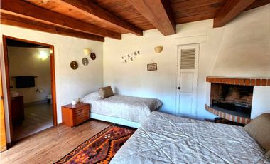 CASA EN VENTA EN AVNDARO, VALLE DE BRAVO