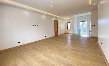 Venta de casa nueva en condominio Pirque sector Los Silos