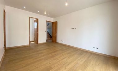Venta de casa nueva en condominio Pirque sector Los Silos