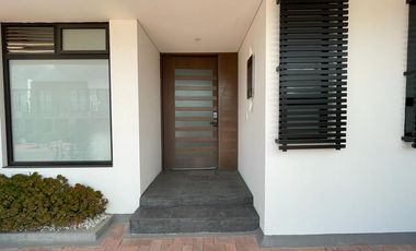 Renta - Exclusiva Casa De 2 Niveles en Cota, Cundinamarca