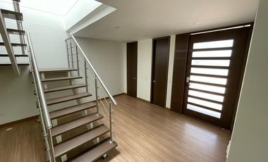 Renta - Exclusiva Casa De 2 Niveles en Cota, Cundinamarca