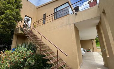 Venta de espectacular casa en conjunto Casa de Campo, La Calera.